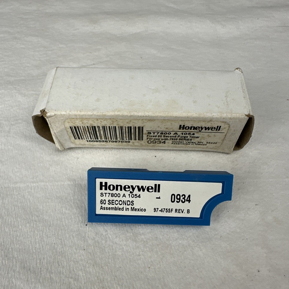 Honeywell ST7800A1054 Programmer Module RM7800 Burner Control 60s Purge NEW