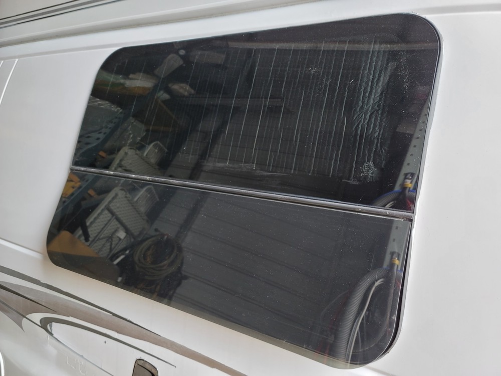 Bottom rear Side Glass Plexiglass Smoke Color Roadtrek 190p Read Description