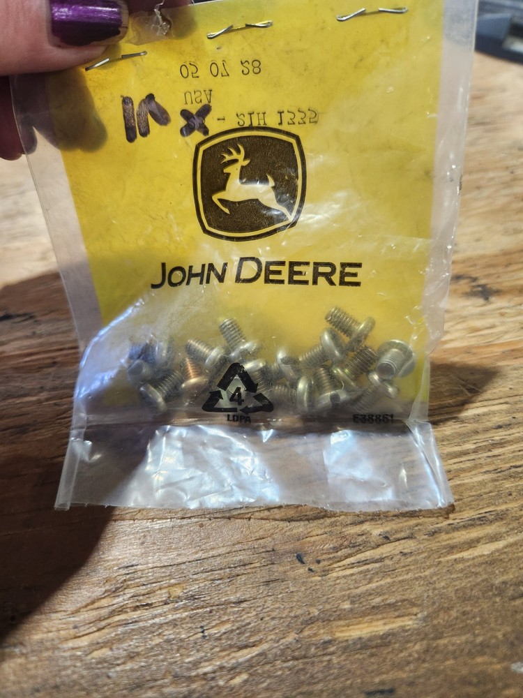 Qty 16** OEM 21H1335 John Deere Cylindrical Head Screw, 0.190″ X 5/16″