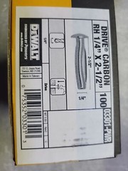 DeWalt Split Drive Anchors Drive Anchor Mushroom Head 1/4×2 1/2. 2Boxes Of 100