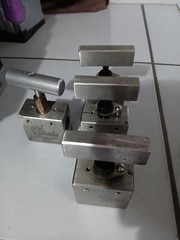 9/16″ Two-Way Straight High Pressure Needle Valves 30K PSI (Lot Of 4 Valves)