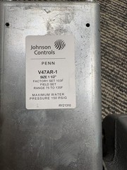 NEW Johnson Controls Penn V47AR-1 1-1/2″ Temperature Actuated Modulating Valve