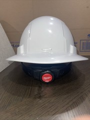 Milwaukee ‎Bolt Type 1 class c Front Brim Vented Hard Hat W/ 4 Point Ratcheting