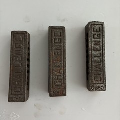 Letterpress Challenge Quoins – 15 Pairs of Wedge-style Quoins with Key