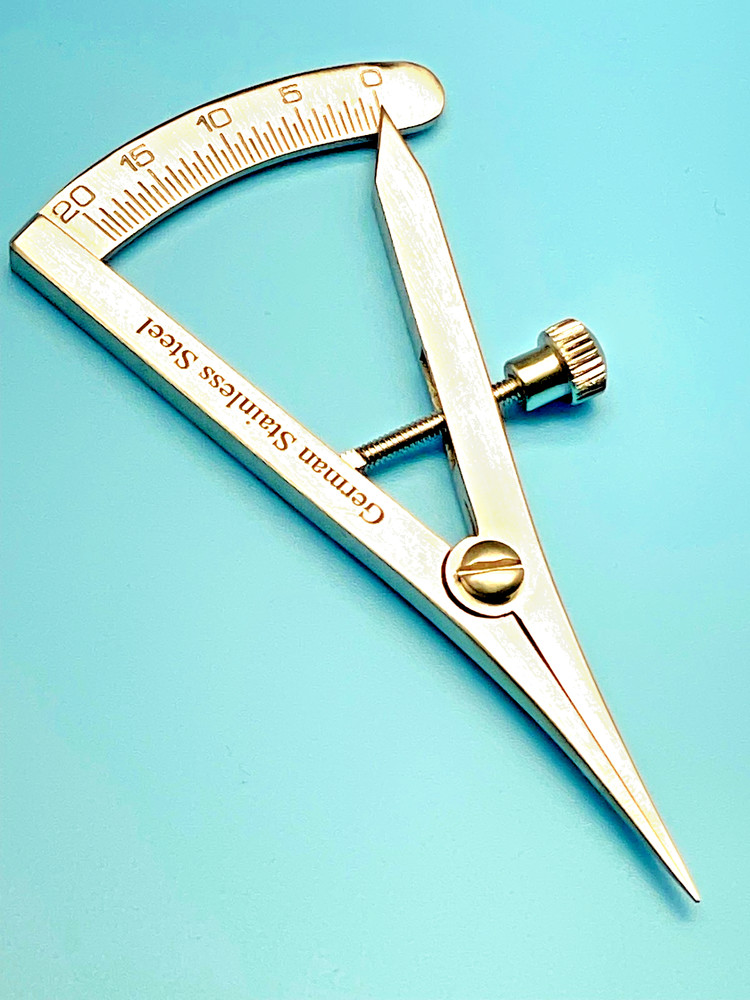 Castroviejo Caliper 3.1/2″, Straight Tips, Graduated 0-20mm