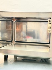 NSF Midea 1025F1A 1000W Light Duty Commercial Microwave Oven, 0.9 Cu Ft, Touch P