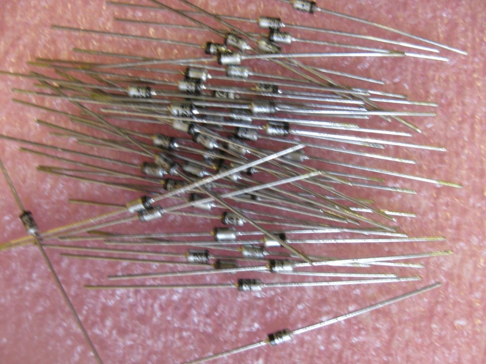 1N4760A ZENER DIODE 68V 5% DO-204AL MOTOROLA (100 PER LOT)