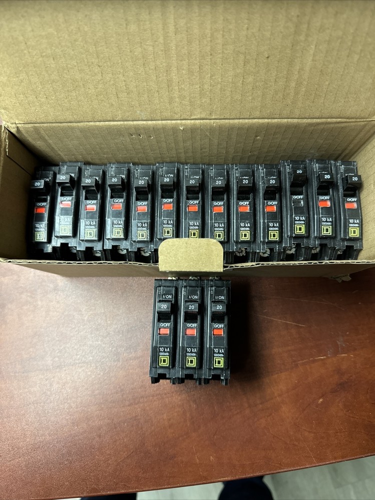 Lot of 15 New Circuit Breaker Square D QOB120 20 Amp 1 Pole FOR BOLT ON PANEL