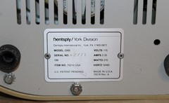 Dentsply/York Division Triad 2000 VLC Light Curing Unit For Parts/Repair, *READ*