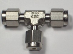 1 – Swagelok Stainless Steel Tee Union Fitting, 1/8″ OD Tube, SS-200-3