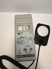 Extech 401025 Light Meter Digital Foot Candle Handheld Lux Fc Analog with Bag