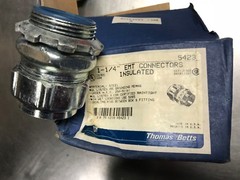1-1/4″ EMT COMPRESSION INSULATED STEEL TYPE BOX CONNECTOR Thomas & Betts 5423