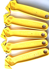 5 Pacific Handy Cutter PHC – EBC1 Concealed Safety Cutter Yellow 5 Pieces