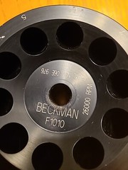 BECKMAN F1010 FIXED ANGLE ROTOR 26000 RPM With Top F1010