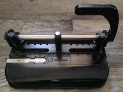 Vintage Swingline Office 3-Hole Puncher Model 350/400 Acco Brands Inc.