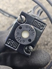 Mac Valves 113B-551BAAA: 3-Way Universal Solenoid Poppet Valve 1/4″ NPTF 12 VDC