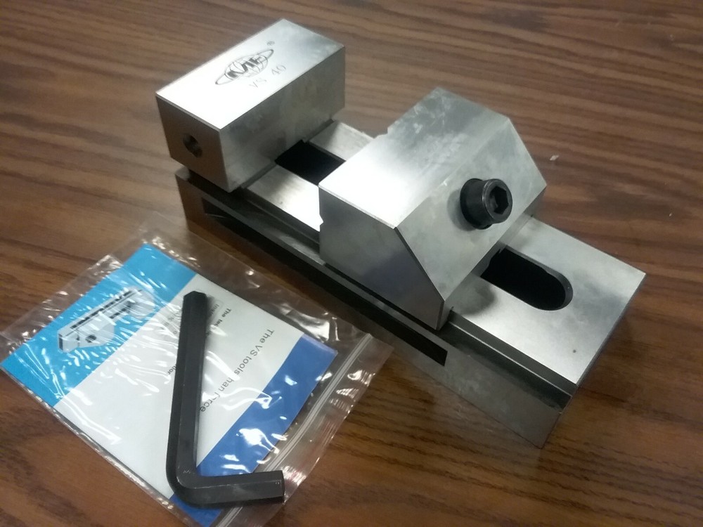 4″X9-1/4″ TOOL MAKER’S PRECISION SCREWLESS VISE #705-04 – NEW