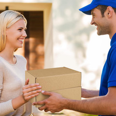 Shipping Boxes 7x5x2 inches Brown Small Mailing Boxes 25 Pack Cardboard Corrugat
