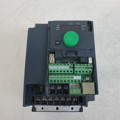 Schneider Electric Altivar 320 ATV320U15N4C 2 HP Variable Frequency Drive