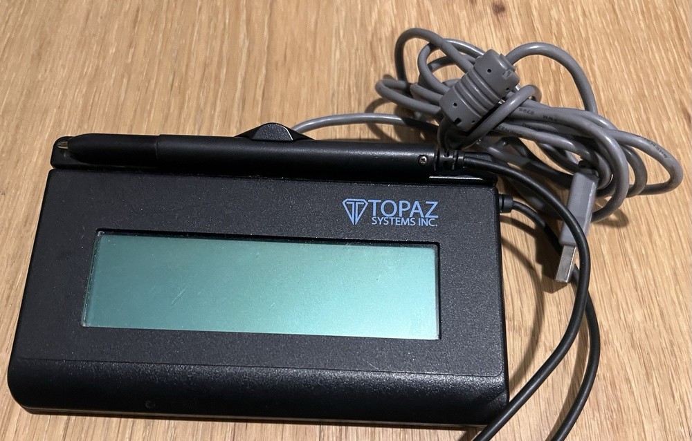 Topaz SignatureGem T-L462-HSB-R USB Signature Pad 1×5″ Used Gray Cable