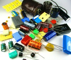 200 pcs.- Capacitor Assortment Grab Bag of Various Brands, Values and Sizes USA