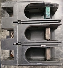 Chipped GE Circuit Breaker 200 Amp 600 Volt TFJ236200 200A Tested Works Perfect