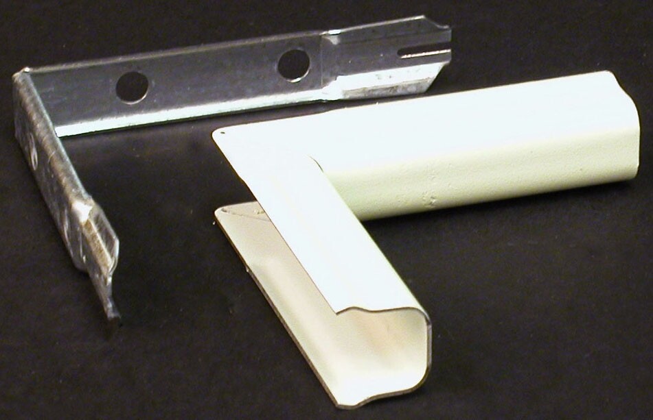 Wiremold V717, 2-3/4″, Ivory, STL, Internal, Elbow for 700 Series Raceway, 1 pc