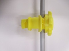 Dare – Western Electric Fence Insulators-Fiberglass or Steel Posts – ( 2 )25pks.