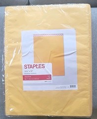 STAPLES 51595 KRAFT BUBBLE MAILERS. 14.25″ X 19″. 45 Mailers in Total. New