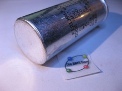 Electrolytic Capacitor Multi 250,300,10,5uF 165,160,150,160VDC K121J843-18 NOS