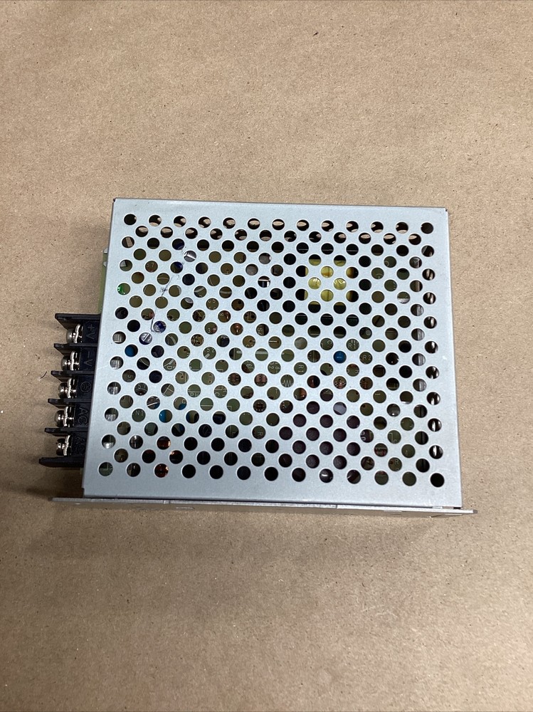 OMRON POWER SUPPLY S82J-02524D #275K86