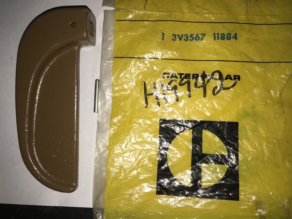CATERPILLAR Handle Pt# 3V-3567 CAT +——————————— OEM NOS