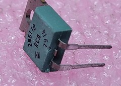 Lot of 4 – Vintage RCA 2N5294 (3pcs) NPN Power Si Transistor, TO-220 NOS