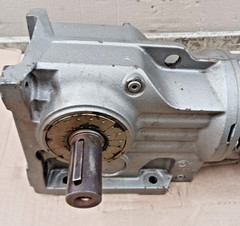 New Sew Eurodrive 1 Hp Ac Gear Motor 1740 / 14 Rpm 230/460 Vac K57DRE80M4/D4