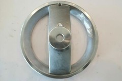 MONROE ENGINEERING 30748P 8″ Polished Aluminum 2 Spoke Handwheel Handle missing