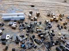Transistor Lot Some New, Some Used Several Different Part Numbers Hobby Repair
