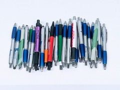 30ct Lot Retractable Misprint Pens Thick Barrel Rubber Grip: MIXED COLORS/STYLES