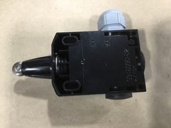 Siemens 3SE5 122-0BD02 / 3SE5122-0BD02 Limit Switch Roller Plunger #05E1PR6