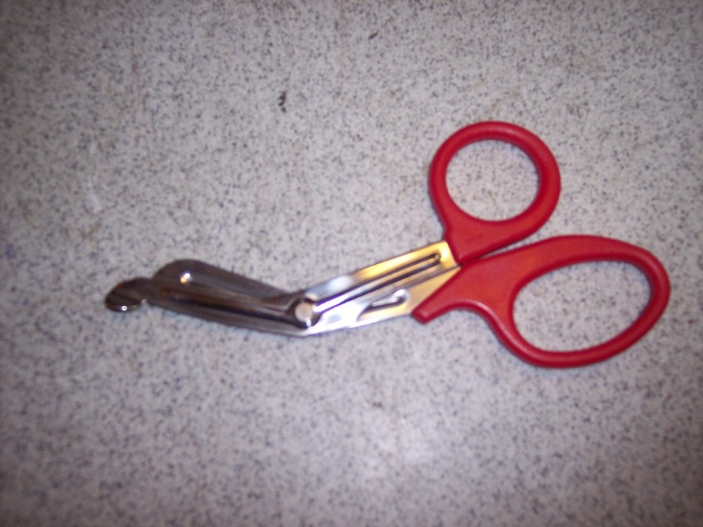 1 lot of 24 EMT Scissors (7 1/2 in) NEW