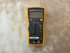 Fluke 115 True-RMS Field Technicians Digital Multimeter