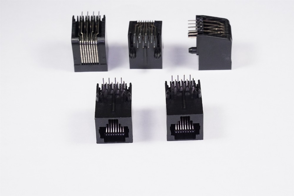 Lot of 5 520426-4 Tyco Modular Connector Jack 8P8C 2.54mm RJ45 Ethernet RA TH