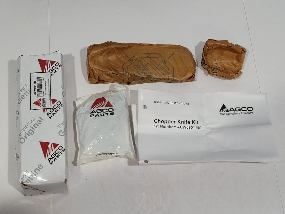 (NEW IN BOX) – OEM AGCO Paddle Chopper Knife Kit ACW0901140 Tractor Parts