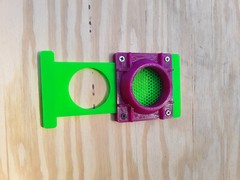 Bee Vacuum Gate for Beekeeping with Nail Lock