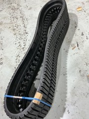 New Bobcat T770 450x86x55 Multi-Bar Pattern Rubber Track Blemish Cheap Price