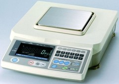A&D FC-500Si Counting Scale, 1lb x 0.00005lb with Small Platform