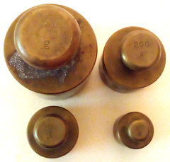 VTG OHAUS STO-N-WEIGH BRASS WEIGHT SET 1-500 GRAMS BAKELITE BOX as