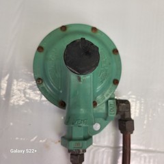 Fisher Controls Pressure Regulator R-352/22 10PSI Inlet Used Working Condition