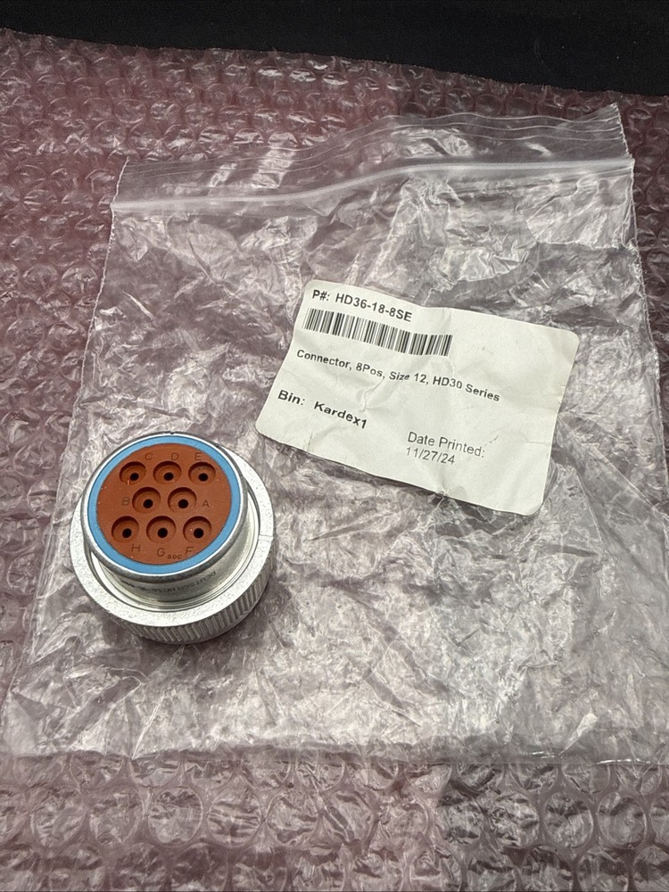 Deutsch HD36-18-8SE Connector Plug 8pos. NEW