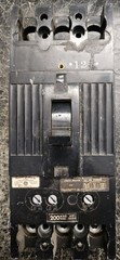 Chipped GE Circuit Breaker 200 Amp 600 Volt TFJ236200 200A Tested Works Perfect