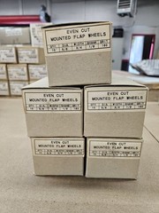 5/8″ x 3/4″ 180 Grit Flap Wheels 1/8″ Shank, 25,000 RPM – Lot of 10